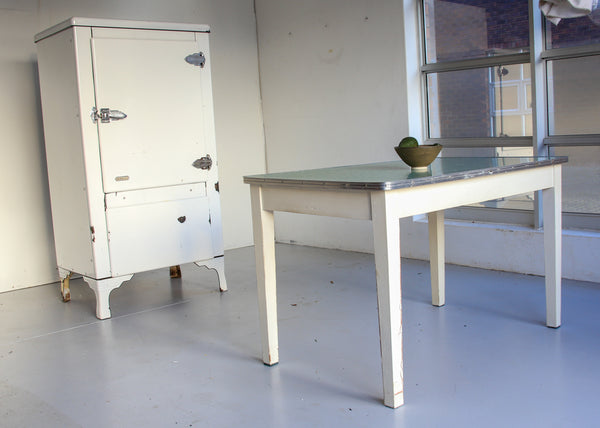 Formica Top Kitchen Table