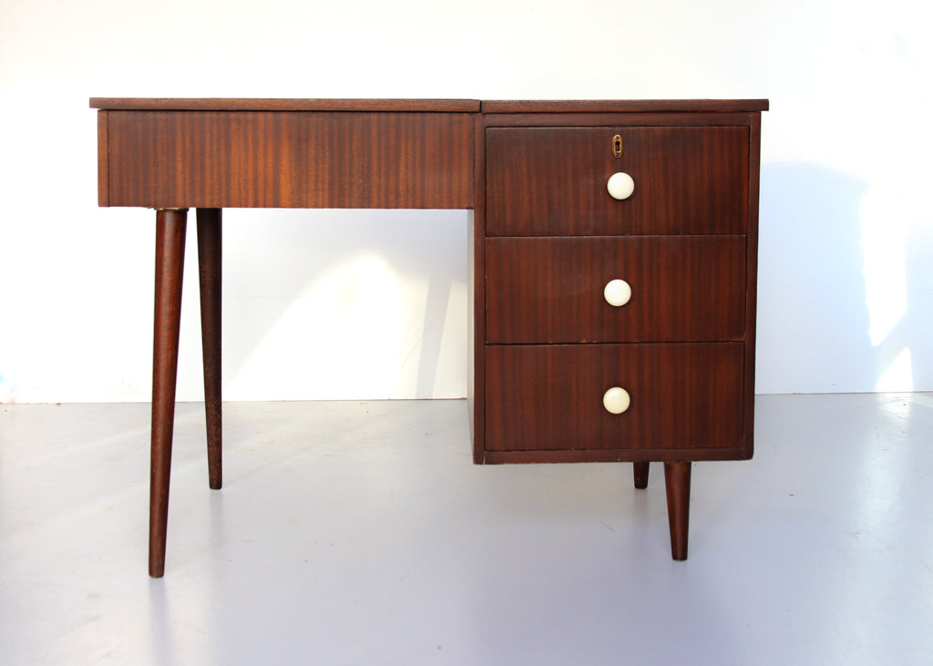 Duros Desk with a Flip Top
