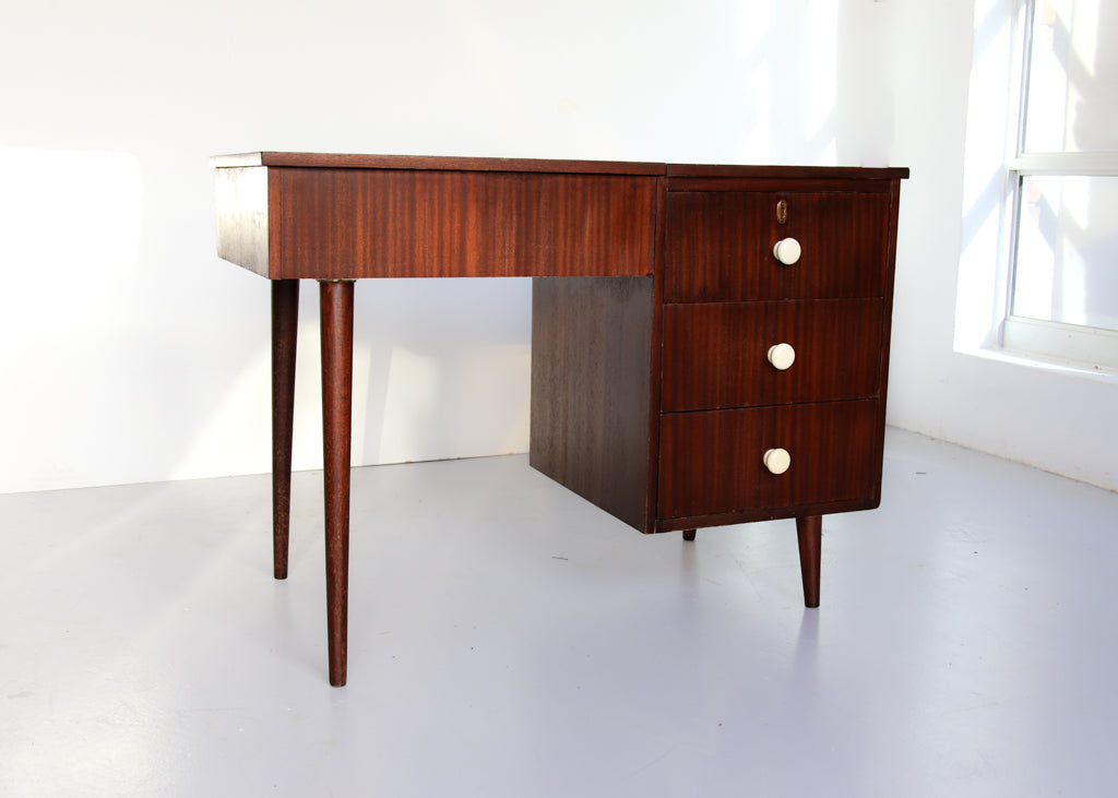 Duros Desk with a Flip Top