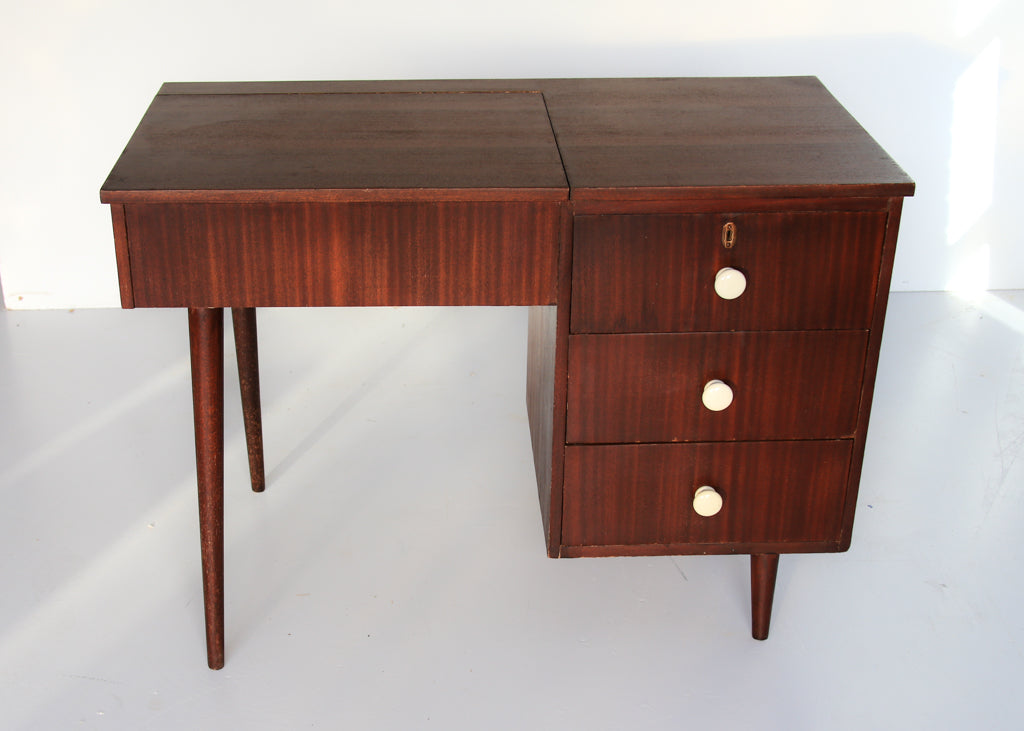 Duros Desk with a Flip Top