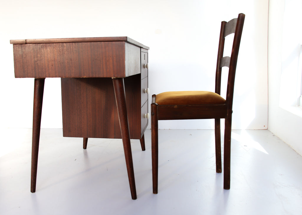 Duros Desk with a Flip Top