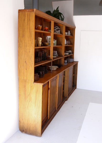 Extra Large Oregon Farmhouse Kitchen Unit