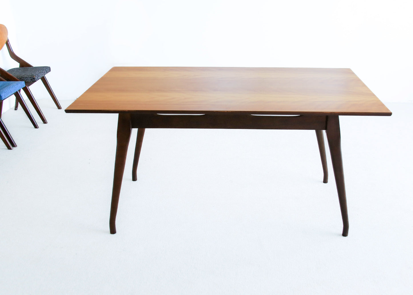 Frystark Dining Table for Six