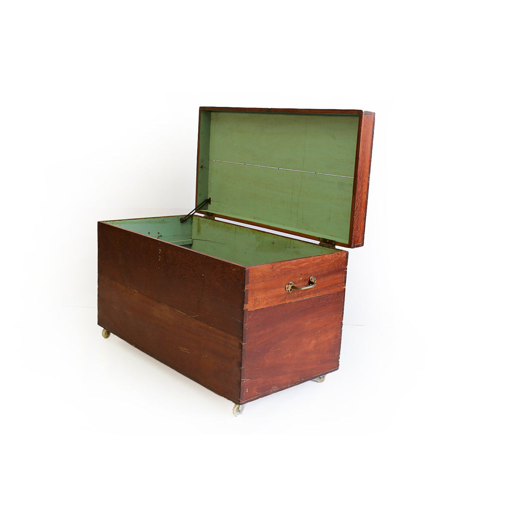 Partridge Wood Vintage Kist