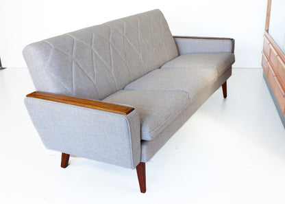 Airflex Sofa with Three Seats