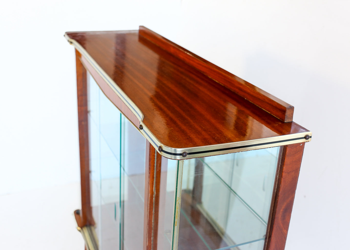 Mid-century Display cabinet