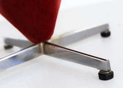 1960's Swivel Chair in the Style of Verner Panton