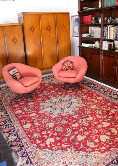 Large Handwoven Persian Rug 3.5 x 2.7 m