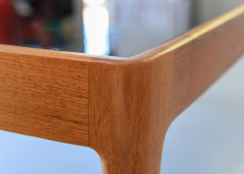 The Huisraad Modern Piekfyn Coffee Table - small and large