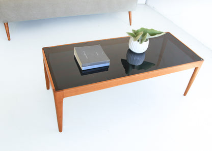 The Huisraad Modern Piekfyn Coffee Table - small and large