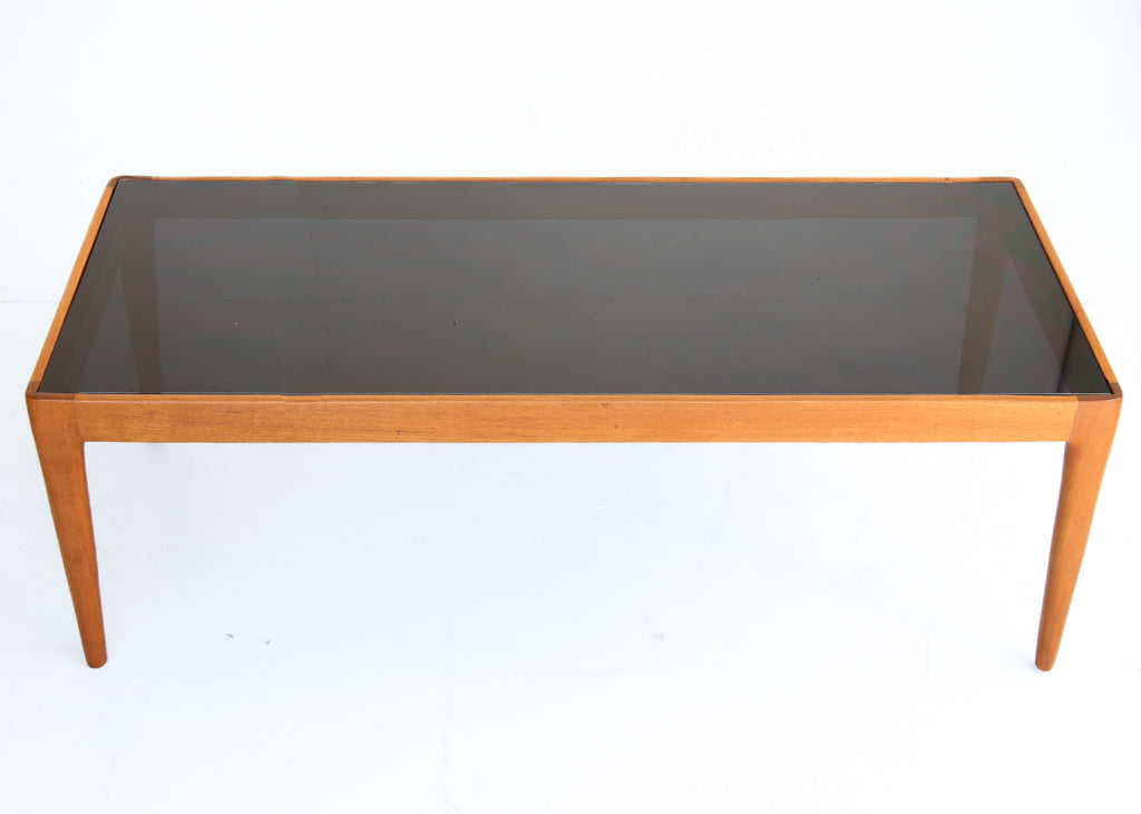 The Huisraad Modern Piekfyn Coffee Table - small and large