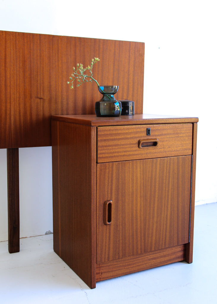 Frystark Headboard with Bedside Cabinets