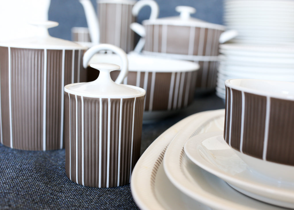 107 Piece Collectible 1960's Arzberg Tableware Service – Huisraad