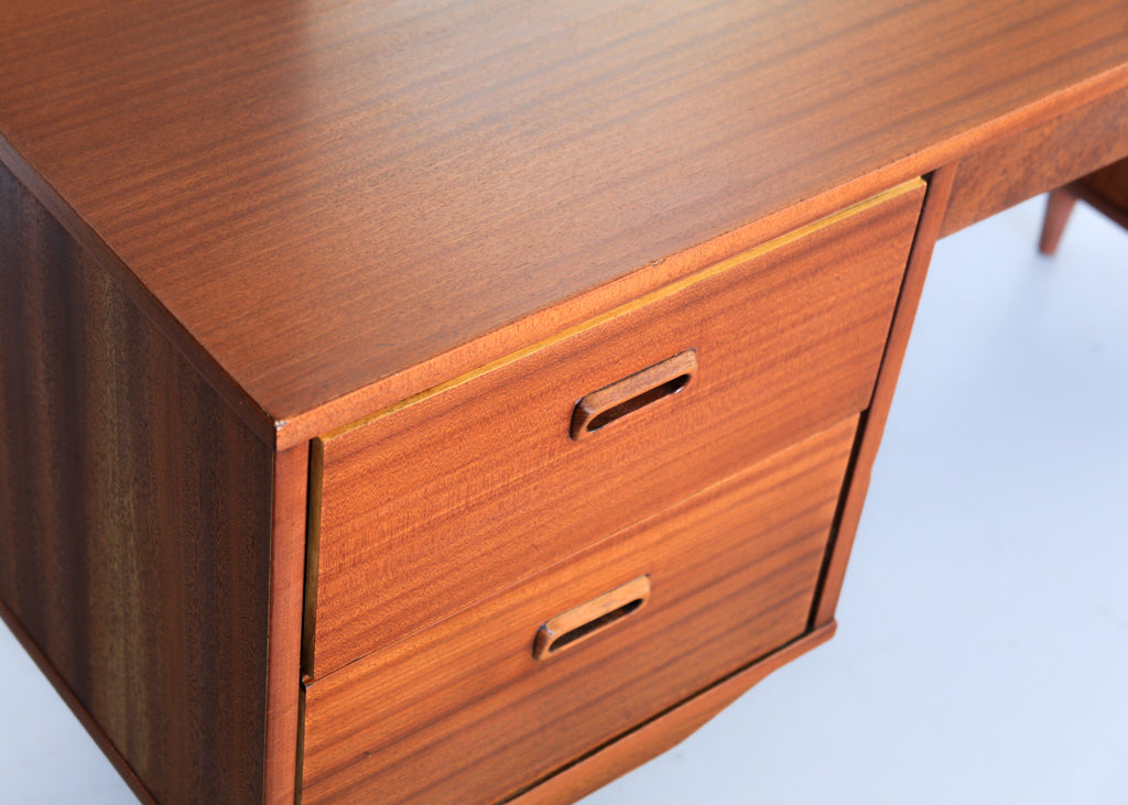 Frystark Dressing Table