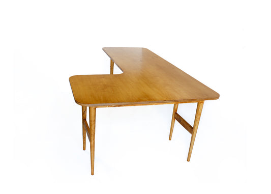 The Princess Chris L-shape Desk - made by Huisraad