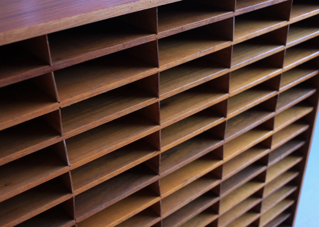 Pigeon Hole Shelf