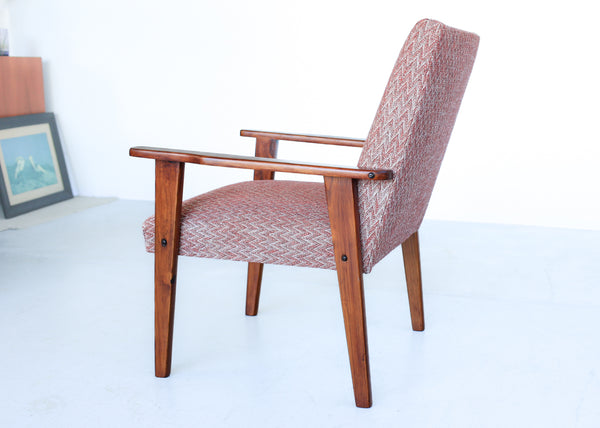 Simple Mid-Century Modern Armchair