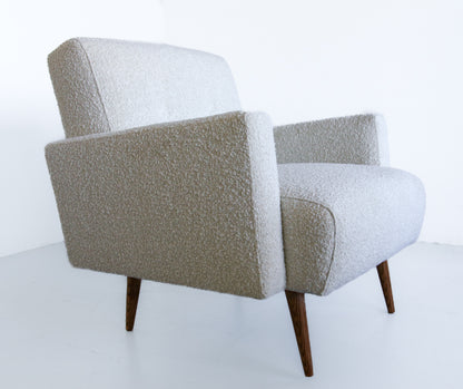 The Huisraad Modern Lazygirl Chair