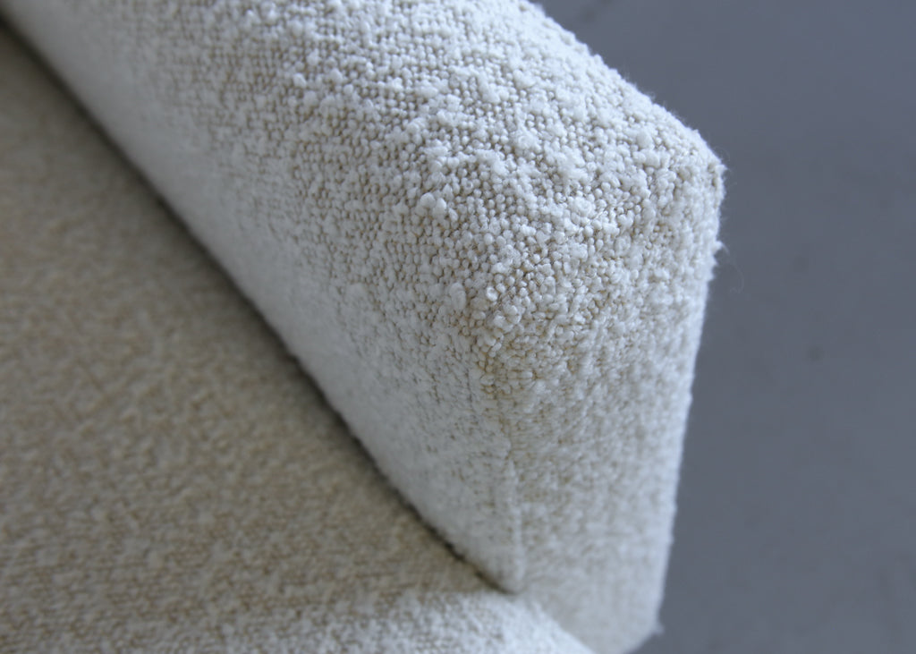 The Huisraad Modern Lazygirl Chair