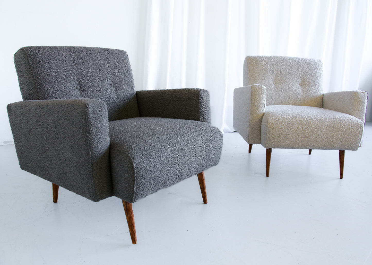 The Huisraad Modern Lazygirl Chair