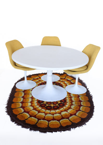 Six Retro Tulip Chairs and Round Table