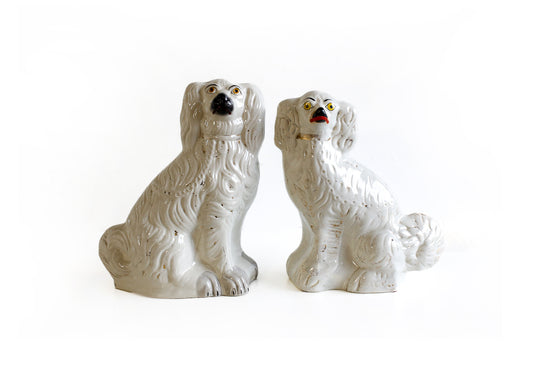 19th Century English Pair of Porcelain Staffordshire Spaniels Dogs Large