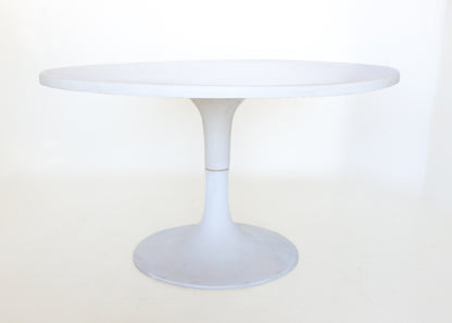 Six Retro Tulip Chairs and Round Table