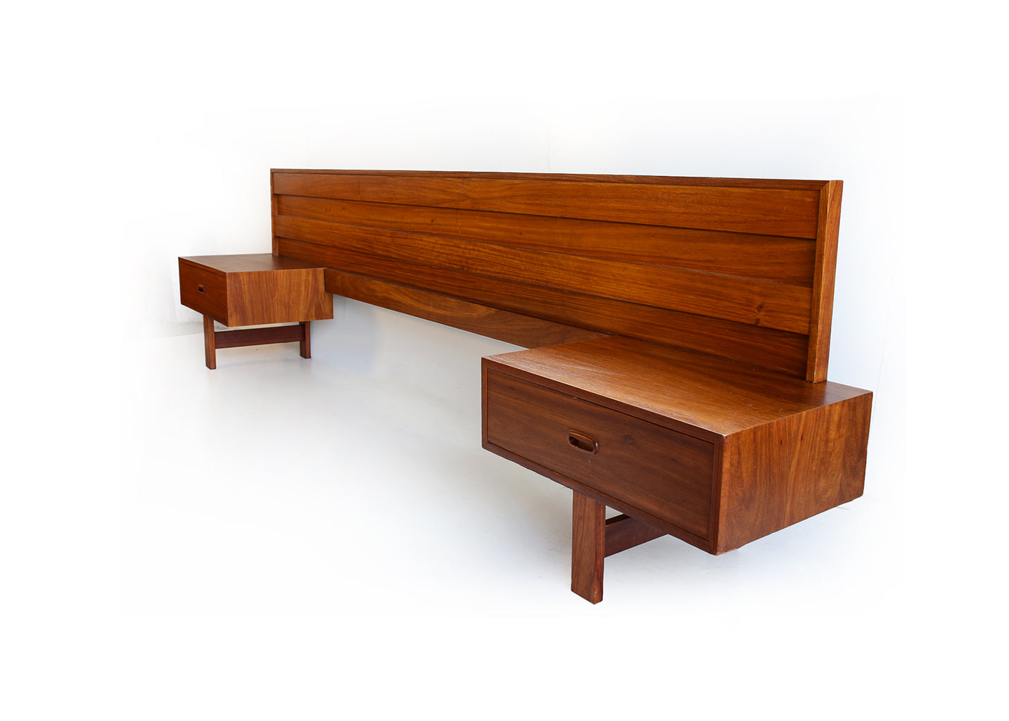 Queen Kiaat Headboard with Pedestals