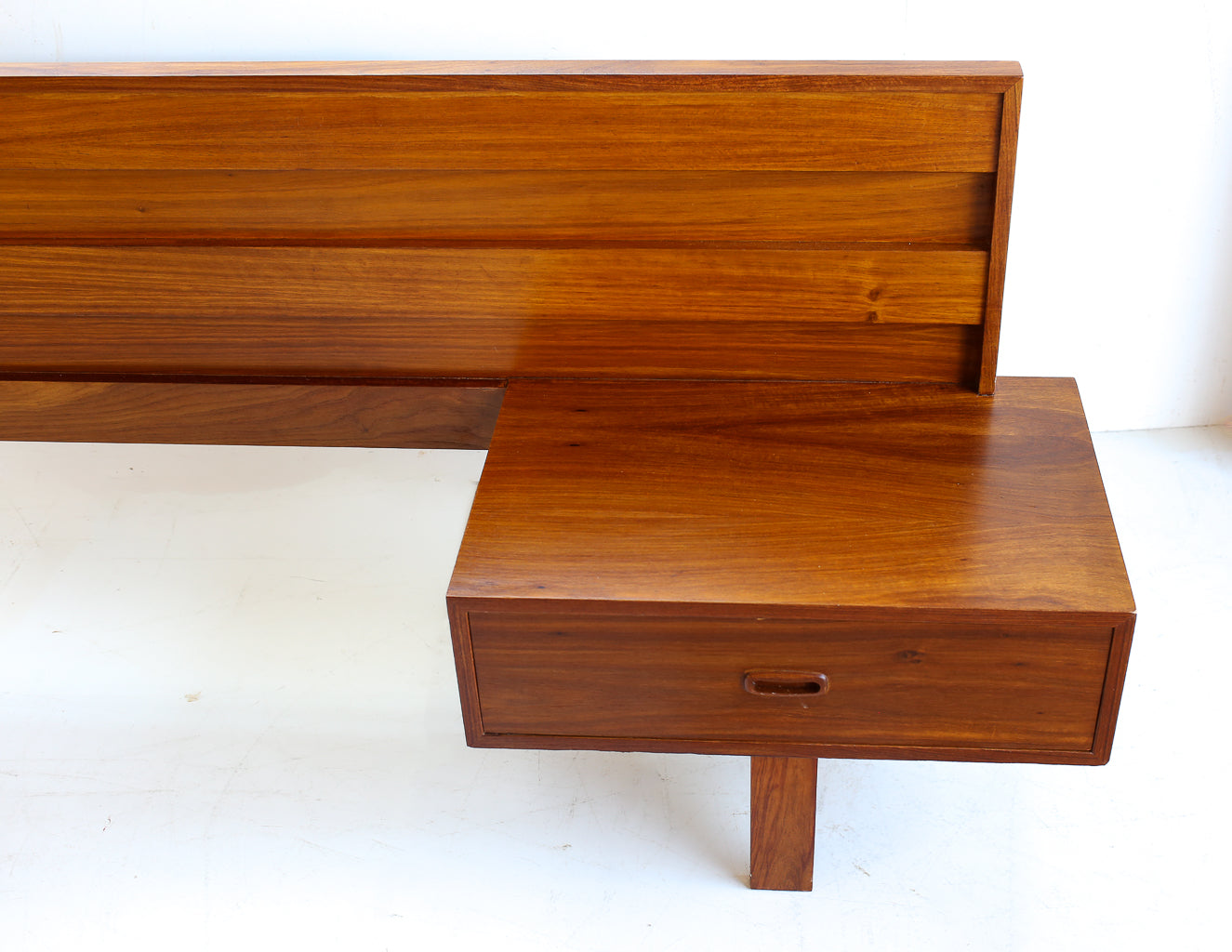 Queen Kiaat Headboard with Pedestals