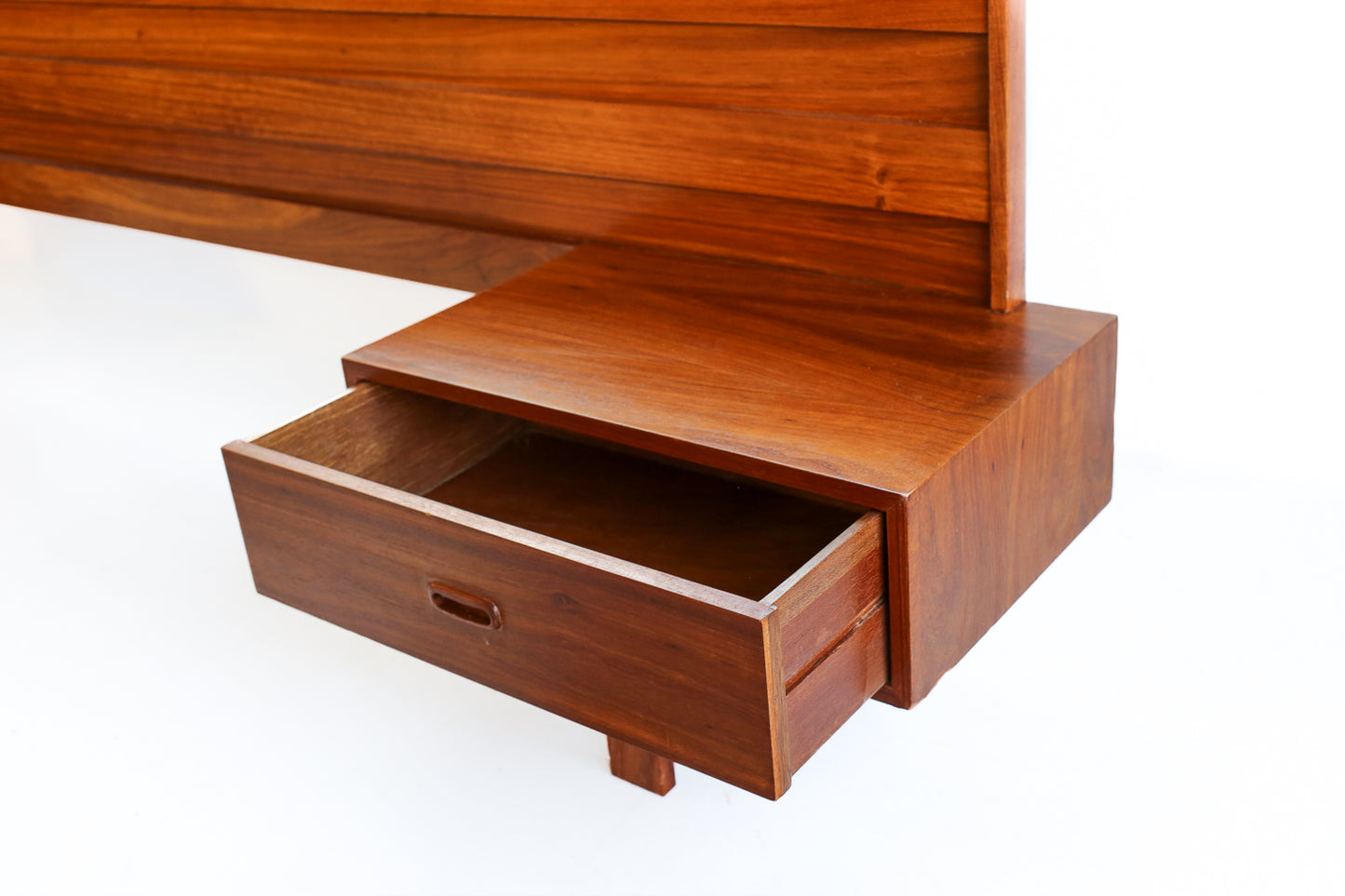 Queen Kiaat Headboard with Pedestals