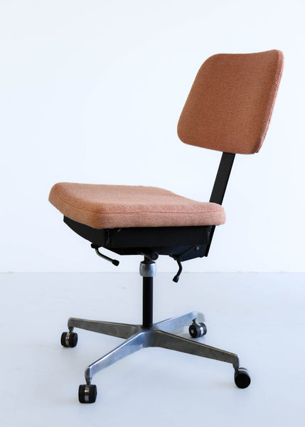 Retro Office Swivel Chair