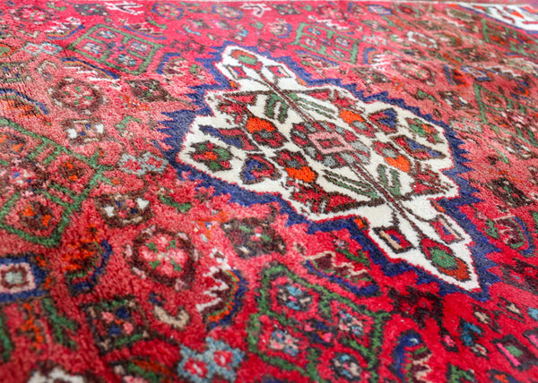 Vintage Persian Wool Rug size 1.3 x 2 m