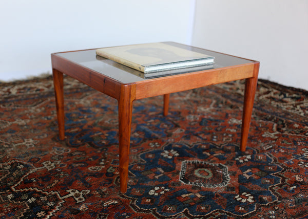 Small Huisraad Piekfyn Coffee or Side Table