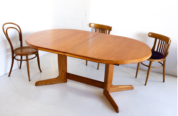 Vintage Extendable Dining Table