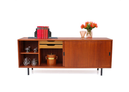 Frystark Sideboard