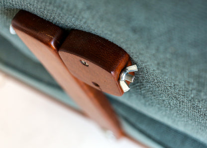 Vintage Style Ooh-Lala Daybed