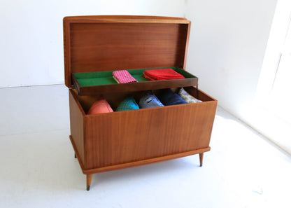 Linen Kist
