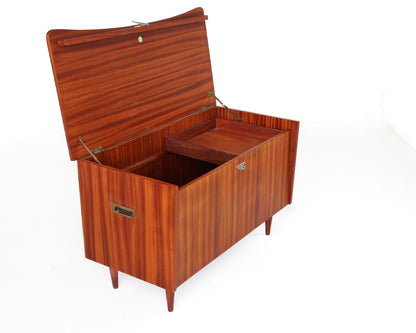 Mid-Century Kist with Tapered Legs and Shaped Top