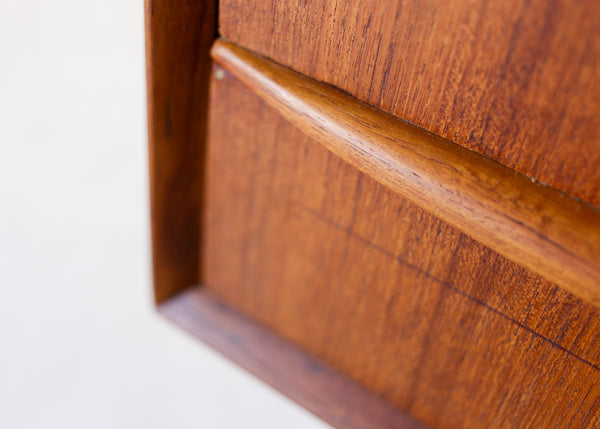 Mid-century Sideboard with Tapered Legs