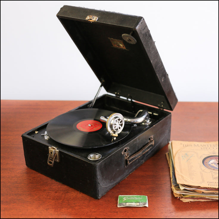 Antique Portable 'His Master's Voice' Phonograph – Huisraad Modern
