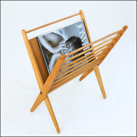 Foldable 1960's Magazine Rack