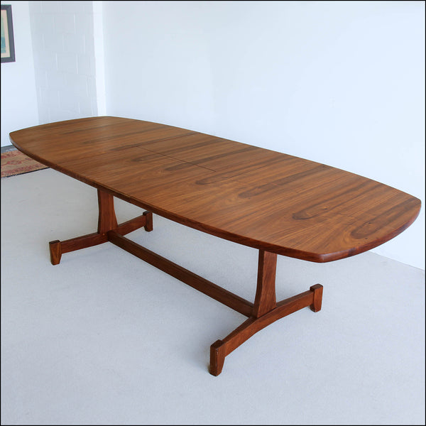 Extendable H-leg Dining Table