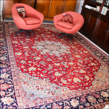 Large Handwoven Persian Rug 3.5 x 2.7 m