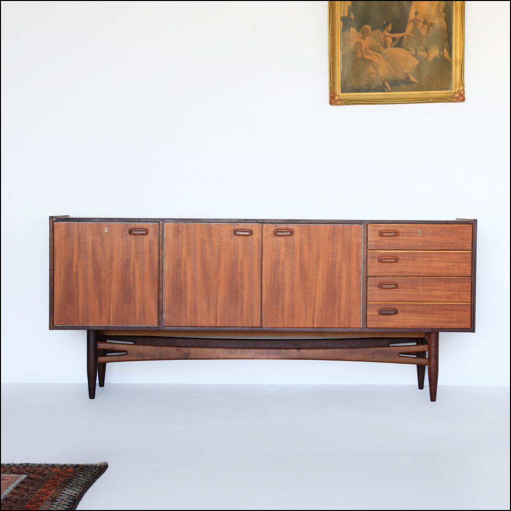 Teak Frystark Sideboard