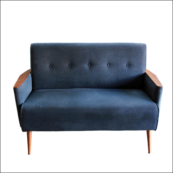 The Huisraad Modern Ladidah Settee