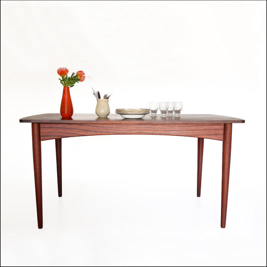 Six-seater Frystark Dining Table
