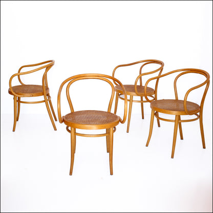 Set of Four Thonet Bentwood Armchairs B9/209, made by Ligna c.1940