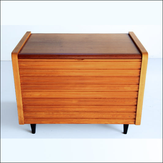 Heavy 1960's Linen Kist