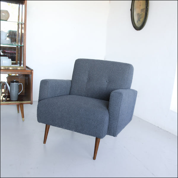 The Huisraad Lazygirl Chair - made to order