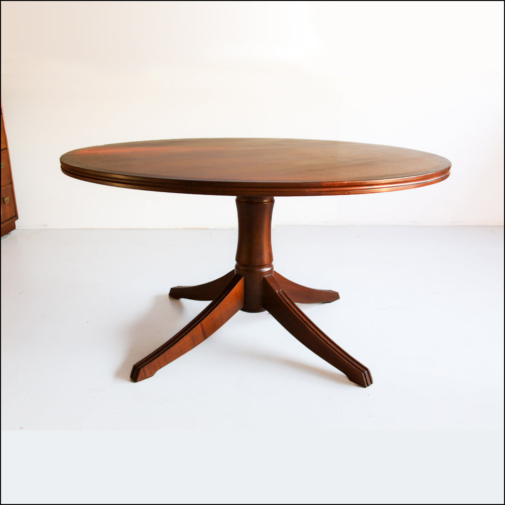 Vintage Modern Round Dining Table by Binnehuis – Huisraad Modern